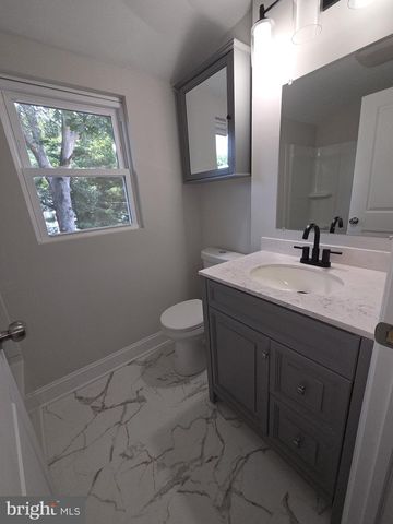 412 FOREST DR, Wilmington, DE 19804