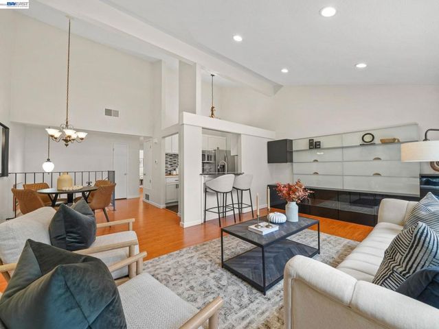 1972 Briscoe Ter, Fremont, CA 94539