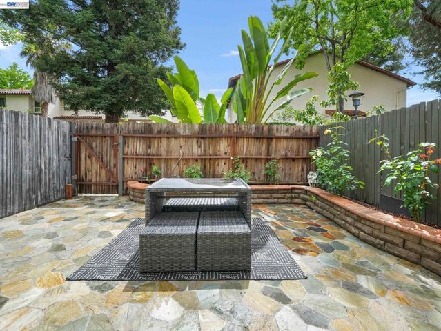 1972 Briscoe Ter, Fremont, CA 94539