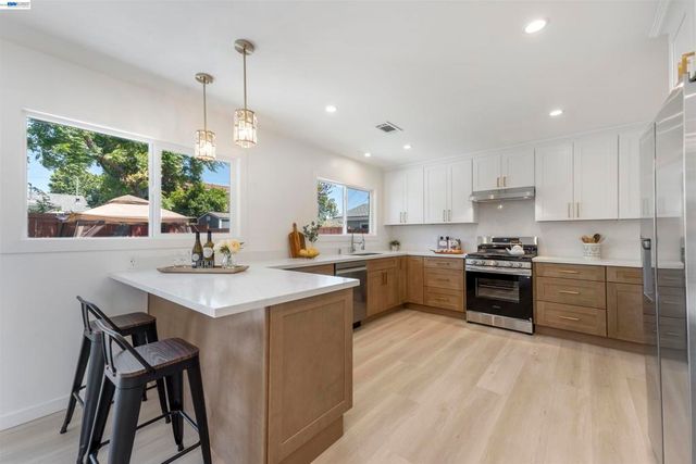 7832 Gardella Dr, Dublin, CA 94568