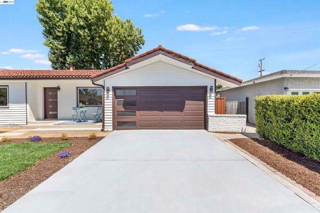7832 Gardella Dr, Dublin, CA 94568