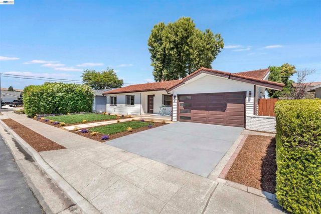 7832 Gardella Dr, Dublin, CA 94568