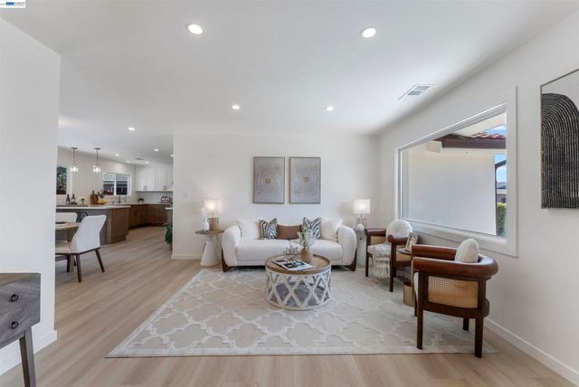 7832 Gardella Dr, Dublin, CA 94568