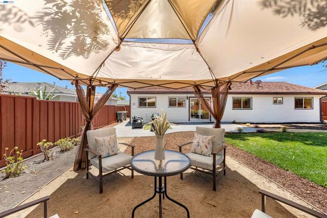 7832 Gardella Dr, Dublin, CA 94568