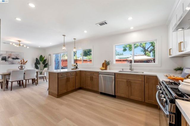 7832 Gardella Dr, Dublin, CA 94568
