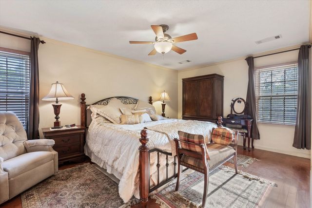 2888 FARINDON CV, Germantown, TN 38138