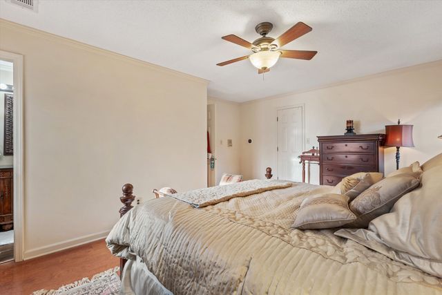 2888 FARINDON CV, Germantown, TN 38138