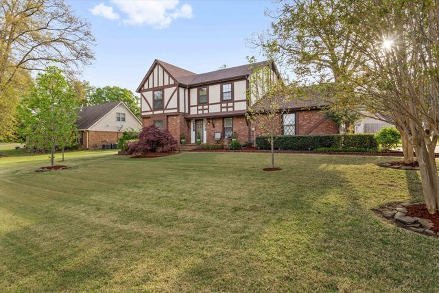 2888 FARINDON CV, Germantown, TN 38138