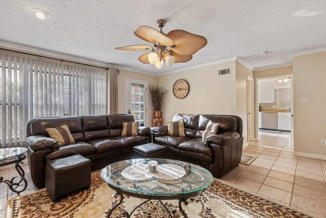 2888 FARINDON CV, Germantown, TN 38138