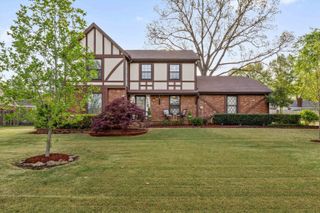 2888 FARINDON CV, Germantown, TN 38138