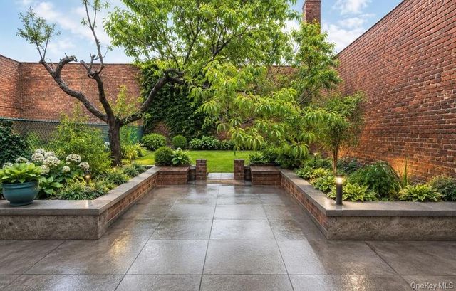 6415 Myrtle Avenue, Ridgewood, NY 11385