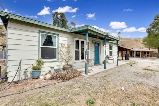 7530 Reche Canyon, Colton, CA 92324