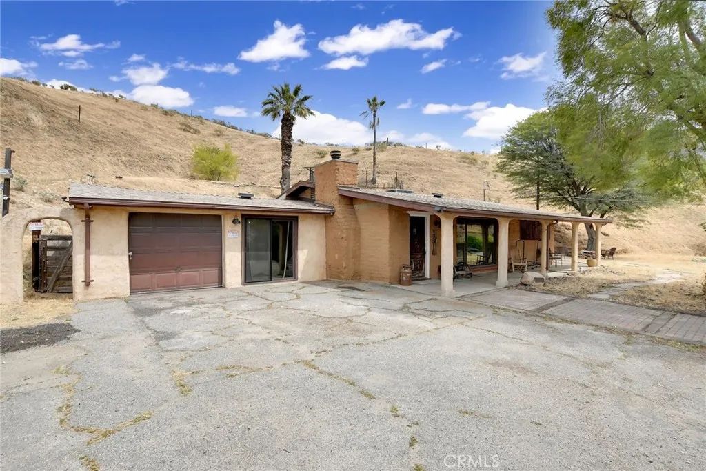 7530 Reche Canyon, Colton, CA 92324