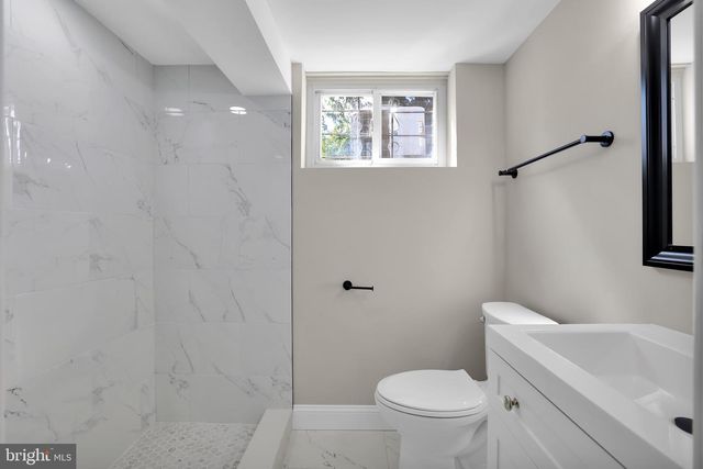 2411 SAVANNAH ST SE, Washington, DC 20020