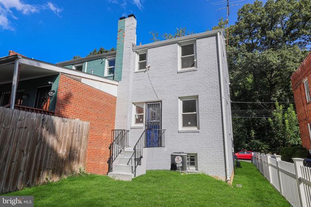 2411 SAVANNAH ST SE, Washington, DC 20020