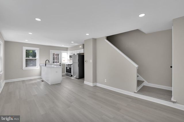 2411 SAVANNAH ST SE, Washington, DC 20020