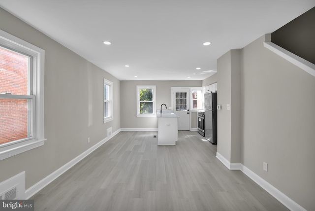 2411 SAVANNAH ST SE, Washington, DC 20020