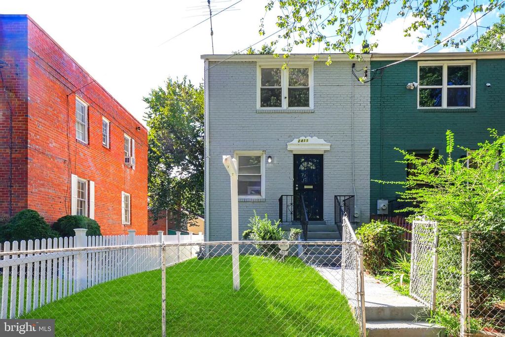 2411 SAVANNAH ST SE, Washington, DC 20020