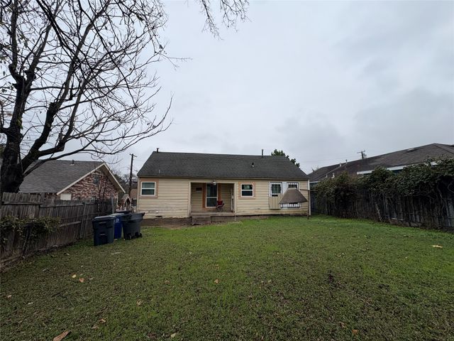 1515 E Waco Avenue, Dallas, TX 75216