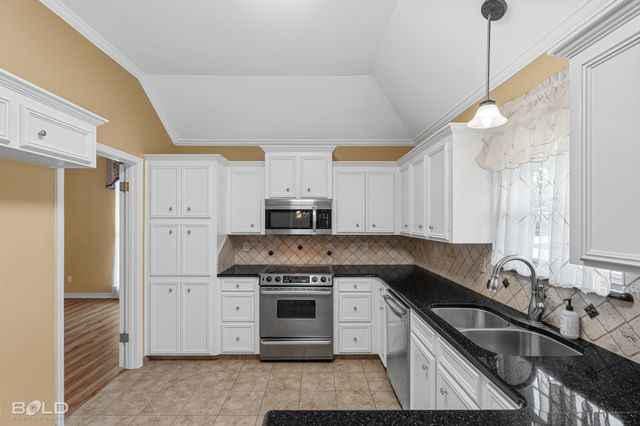 10540 Plum Creek Drive, Shreveport, LA 71106