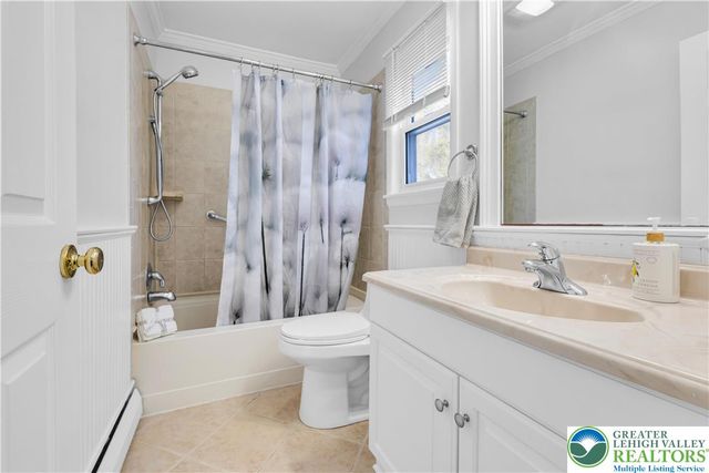 159 Jonathan Drive, Palmer Twp, PA 18045