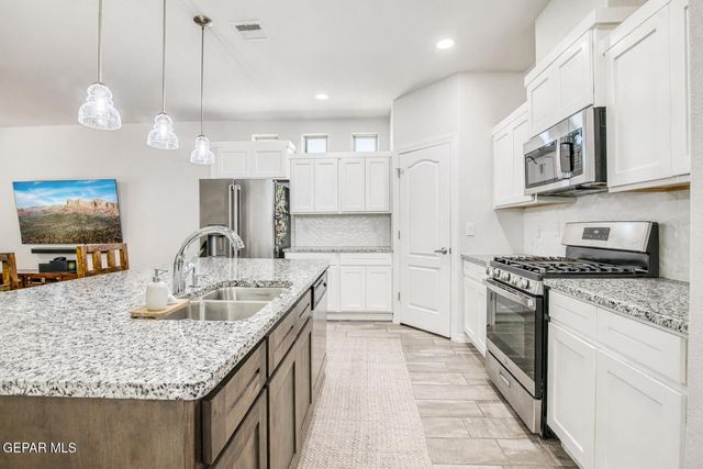 971 Brudenal Place, Horizon City, TX 79928