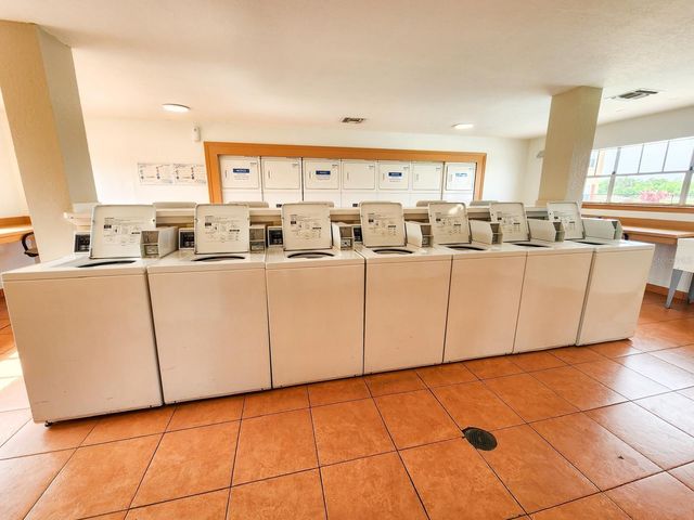 2216 GRAND CAYMAN COURT 1425, Kissimmee, FL 34741