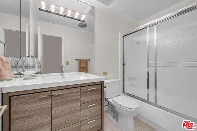 9061 Keith Avenue 204, West Hollywood, CA 90069