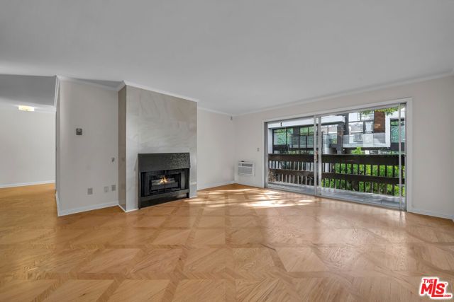 9061 Keith Avenue 204, West Hollywood, CA 90069