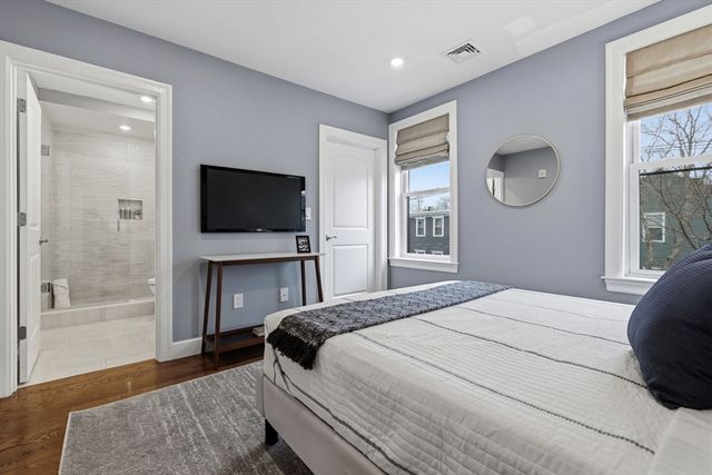 274 Sumner St 3, Boston, MA 02128