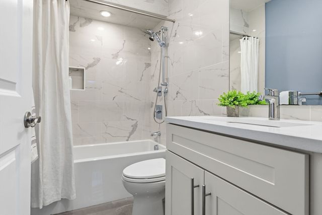 274 Sumner St 3, Boston, MA 02128