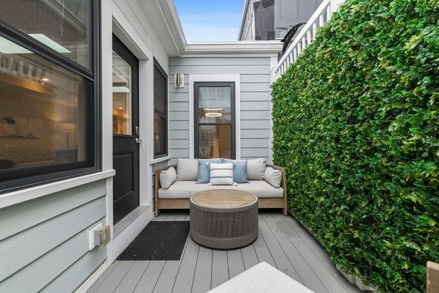 274 Sumner St 3, Boston, MA 02128