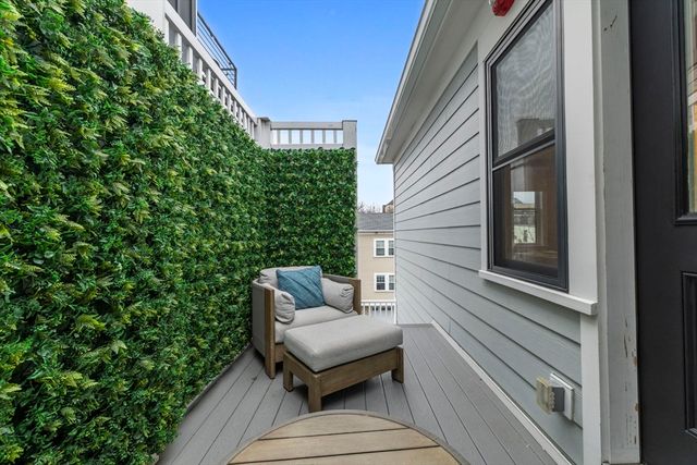 274 Sumner St 3, Boston, MA 02128