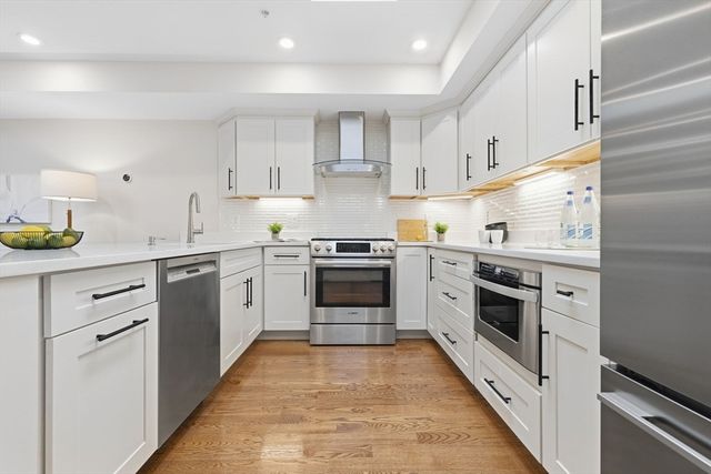 274 Sumner St 3, Boston, MA 02128