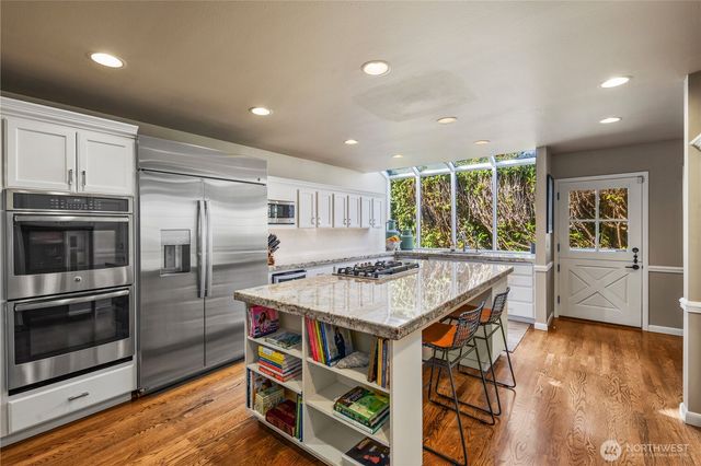 27 Forest Glen Lane SW, Lakewood, WA 98498