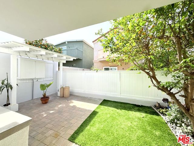 1737 Steinhart Avenue, Redondo Beach, CA 90278