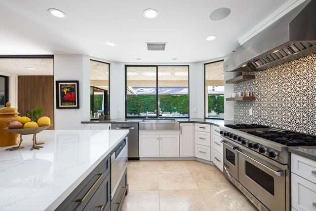 30 Dartmouth Drive, Rancho Mirage, CA 92270