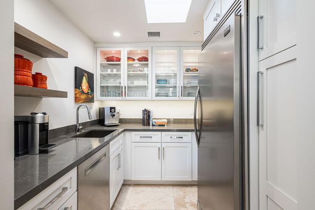 30 Dartmouth Drive, Rancho Mirage, CA 92270