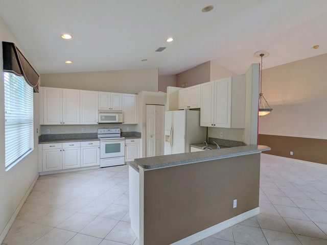 2119 NW MARSH RABBIT Lane, Jensen Beach, FL 34957
