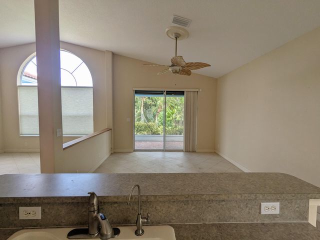 2119 NW MARSH RABBIT Lane, Jensen Beach, FL 34957