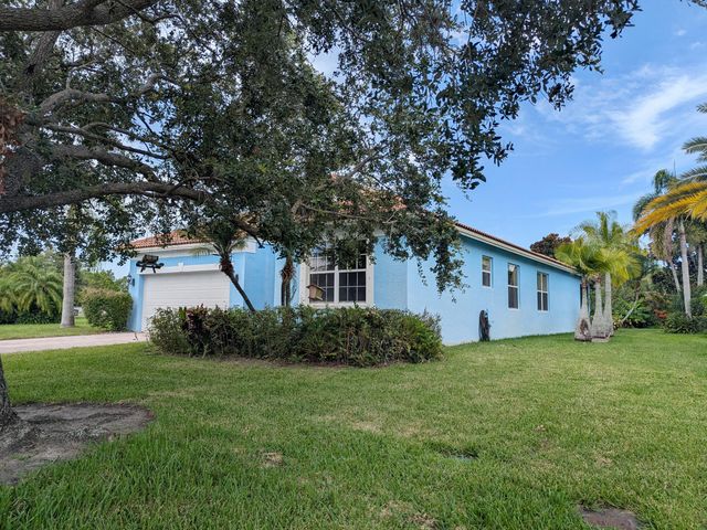 2119 NW MARSH RABBIT Lane, Jensen Beach, FL 34957