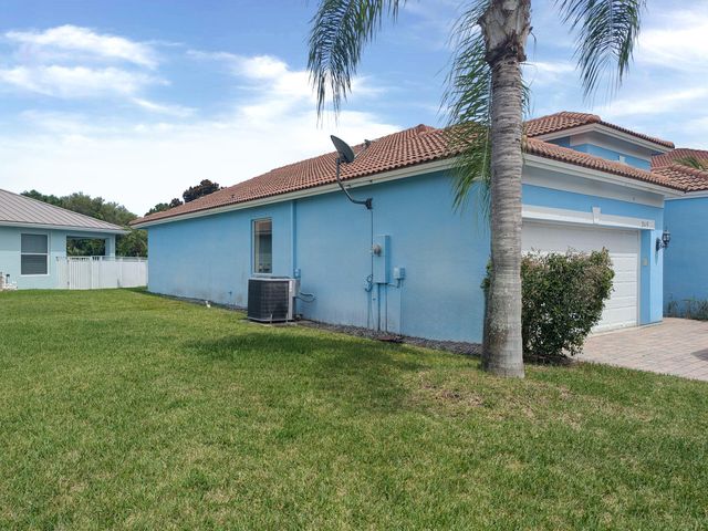 2119 NW MARSH RABBIT Lane, Jensen Beach, FL 34957
