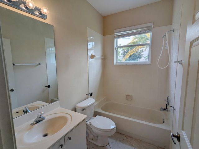 2119 NW MARSH RABBIT Lane, Jensen Beach, FL 34957