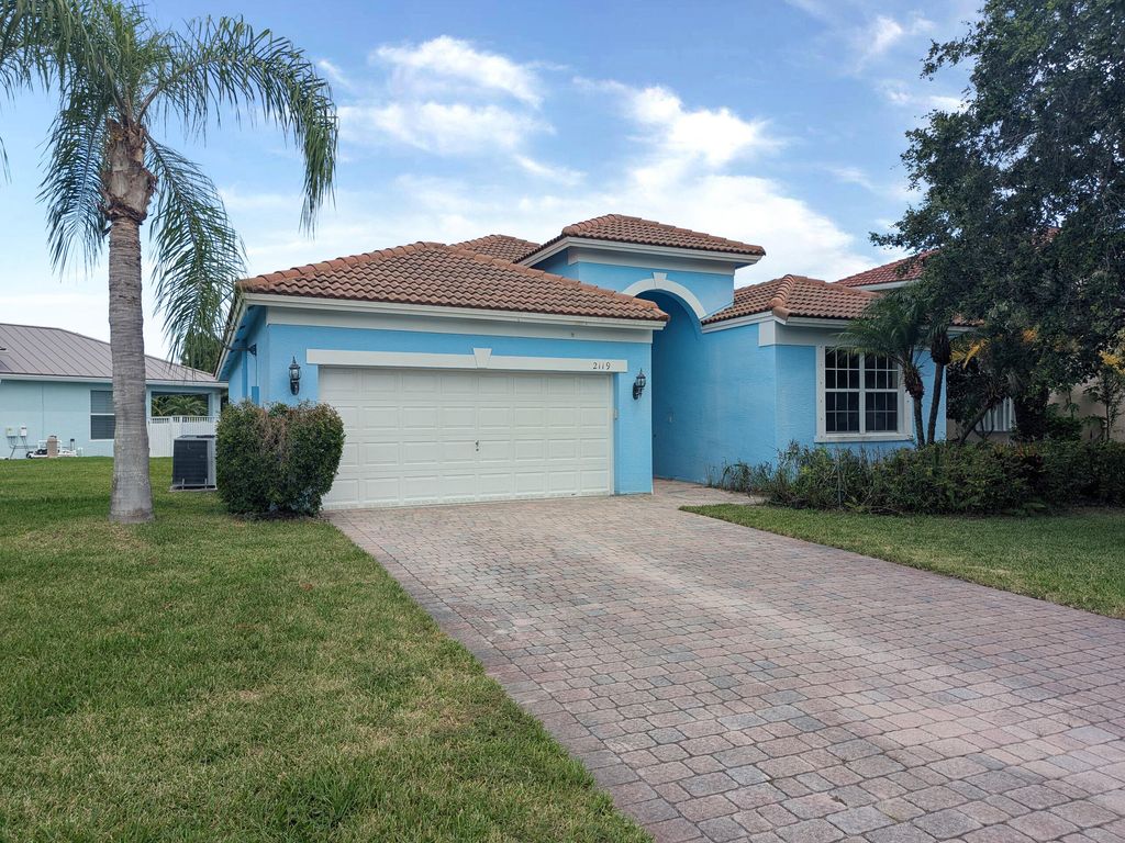 2119 NW MARSH RABBIT Lane, Jensen Beach, FL 34957