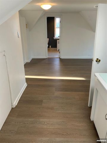 50 Hillside Avenue 3rd Floor, Tenafly, NJ 07670