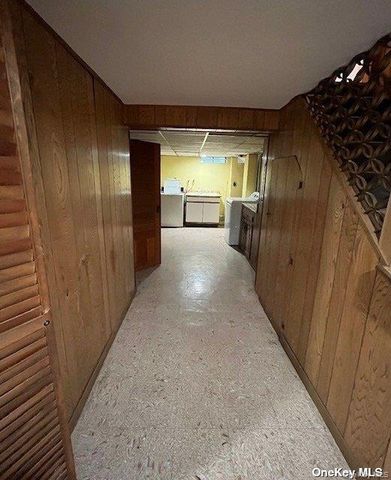 83 Stephan Marc Lane, New Hyde Park, NY 11040