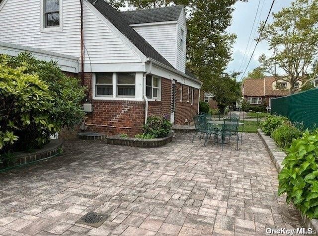 83 Stephan Marc Lane, New Hyde Park, NY 11040