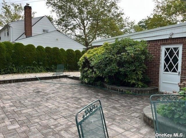 83 Stephan Marc Lane, New Hyde Park, NY 11040