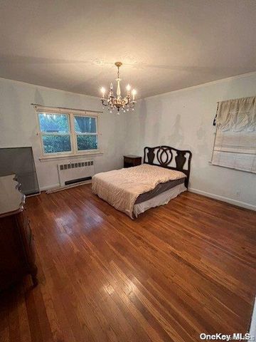 83 Stephan Marc Lane, New Hyde Park, NY 11040