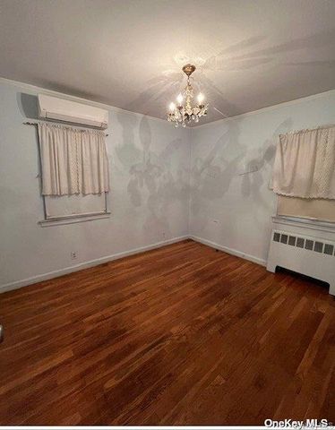 83 Stephan Marc Lane, New Hyde Park, NY 11040